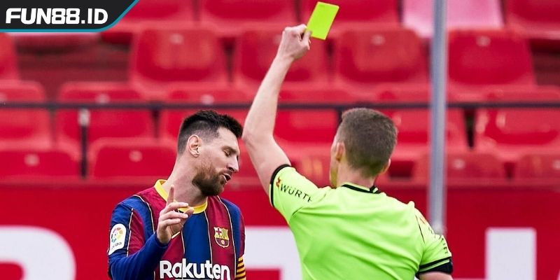 Phân tích thế trận và dự đoán số lượng thẻ phạt